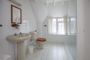 Bathroom_Maltings- click for photo gallery